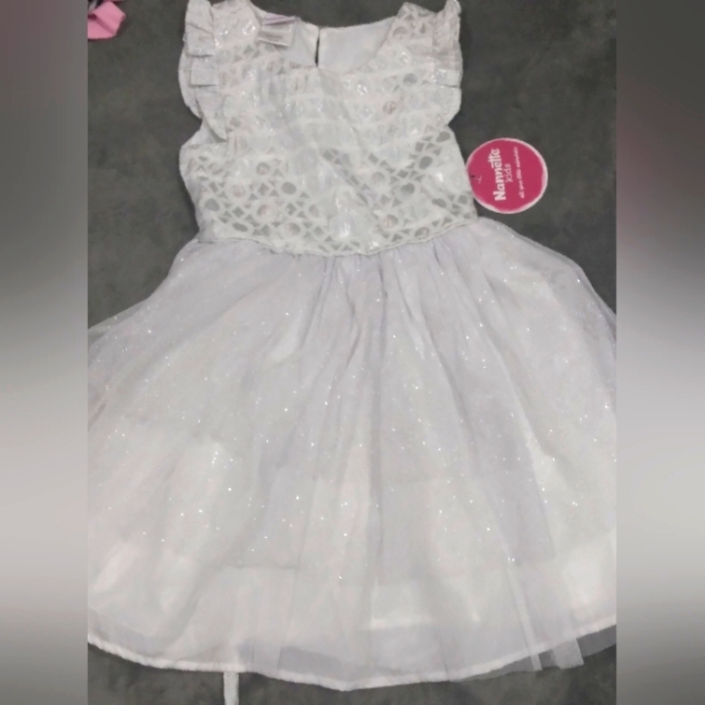 Nannette girl dress , size 6 , color white & silver, new w/ tag